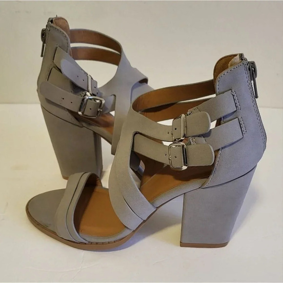 Women's Charlotte Russe Sandals (Grey - Size 7) - Picture 4 of 10